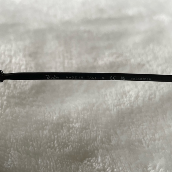 Raybans!, barely worn! - Picture 4 of 4